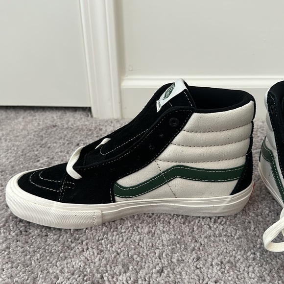 Vans SK8-HI Pro Black/Alpine Green. US Men’s 7.0. No box/tags. - Picture 3 of 6